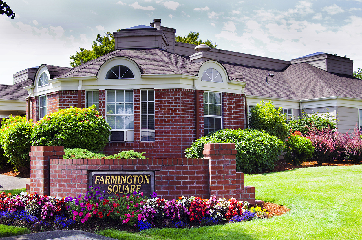 Farmington Square Salem
